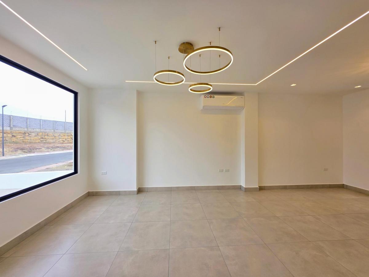 Vendo Casa, Urbanización Costa Sur de Manta, 4 Dorm. + Balcones, Manabí — imagen 9