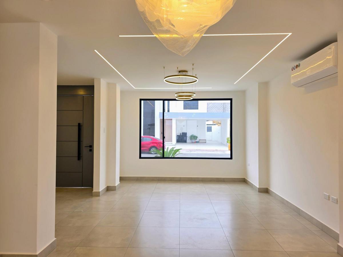 Vendo Casa, Urbanización Costa Sur de Manta, 4 Dorm. + Balcones, Manabí — imagen 8