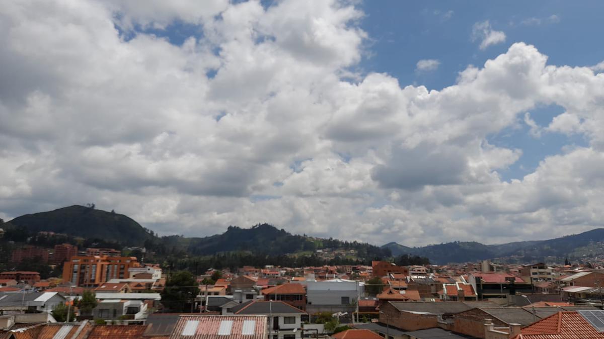 Venta de Penthouse con Terraza Cerca Quinta Lucrecia - Don Bosco, Azuay — imagen 3