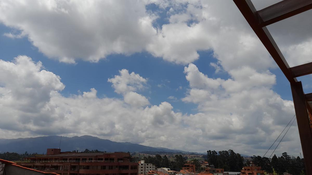 Venta de Penthouse con Terraza Cerca Quinta Lucrecia - Don Bosco, Azuay — imagen 2