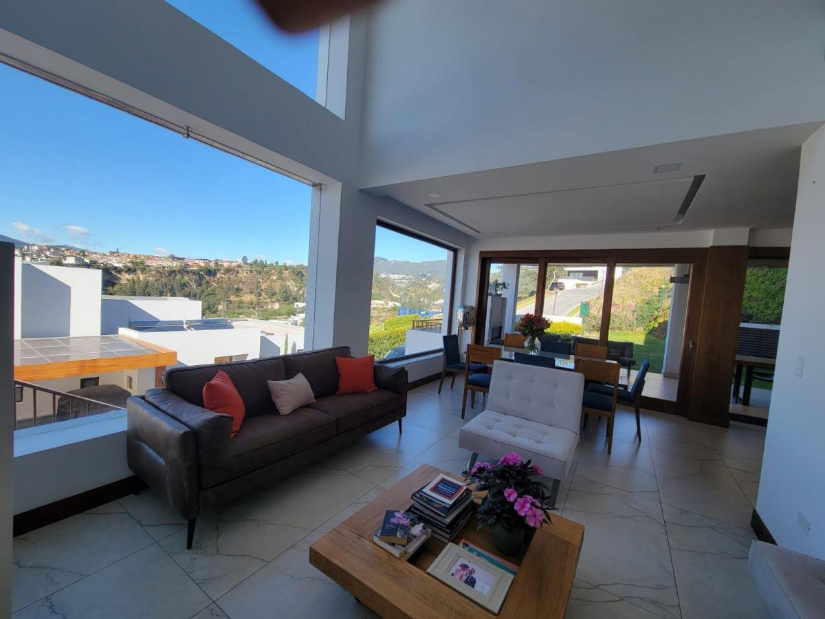 Bajó de Precio! Casa de Venta Dentro de Hermosa Urbanización en Nayón — imagen 9