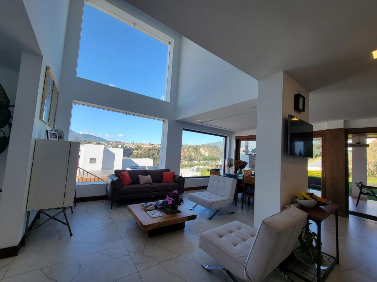 Bajó de Precio! Casa de Venta Dentro de Hermosa Urbanización en Nayón — imagen 8