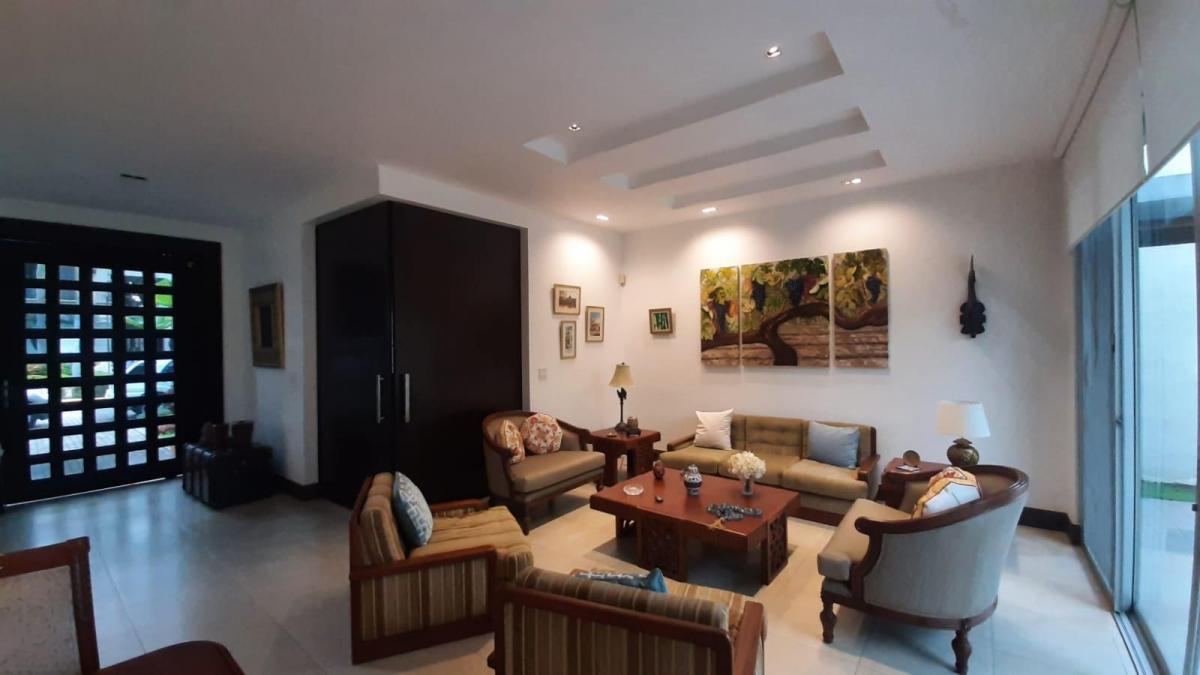Laguna del Sol Moderna y Acogedora Casa de Oportunidad!, Guayas — imagen 9