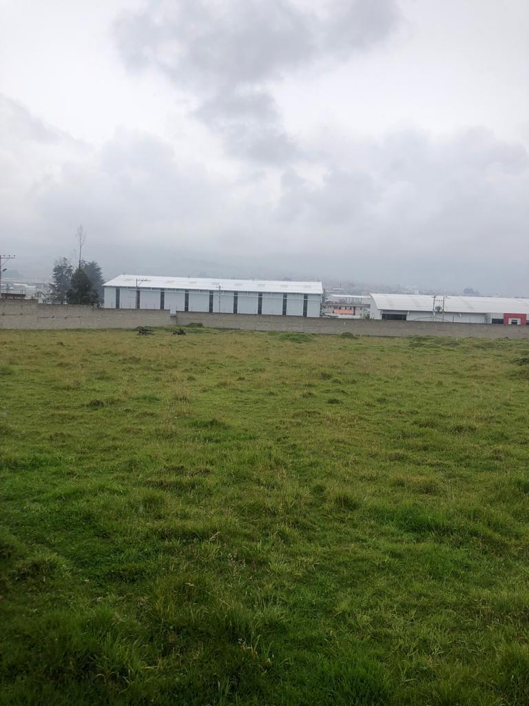 Vendo - Terreno Industrial - Sur de Quito — imagen 2