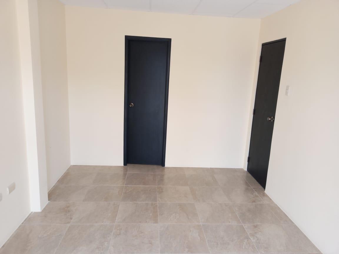 Casa Esquinera de Venta en La Urbanización Gran Vittoria, por Estrenar. Guayas — imagen 2