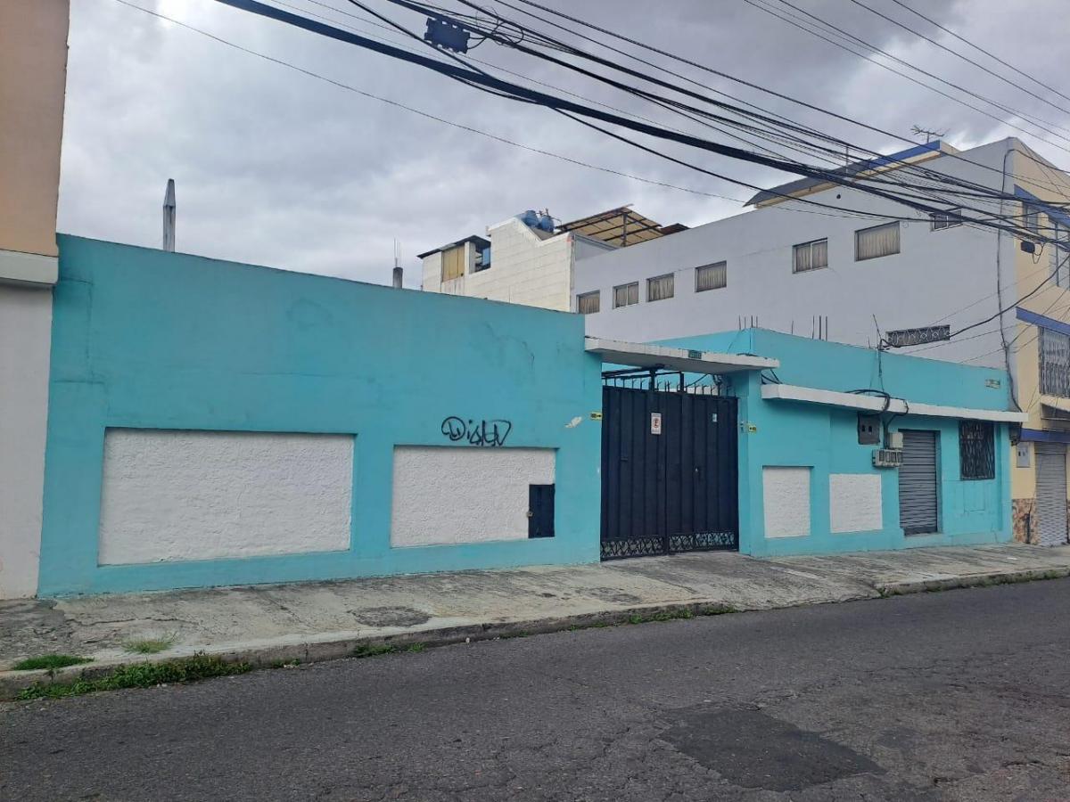 Propiedad en Venta con 2 Frentes (Luis Iturralde Sur de Quito) — imagen 10