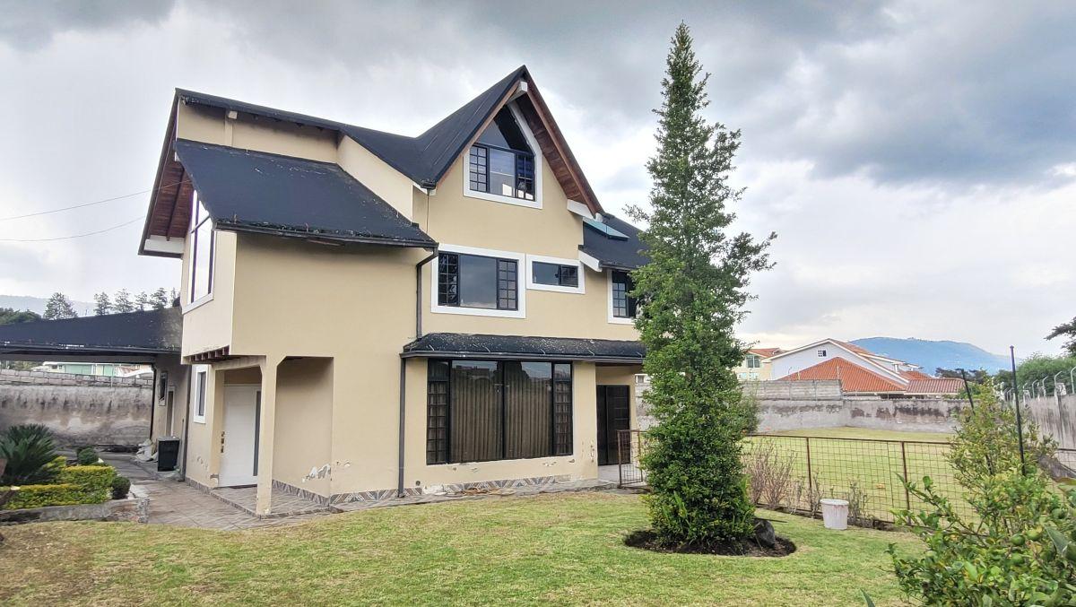 Casa de Venta en Urbanización San José del Valle, Los Chillos, 4 Dorm. — imagen 6