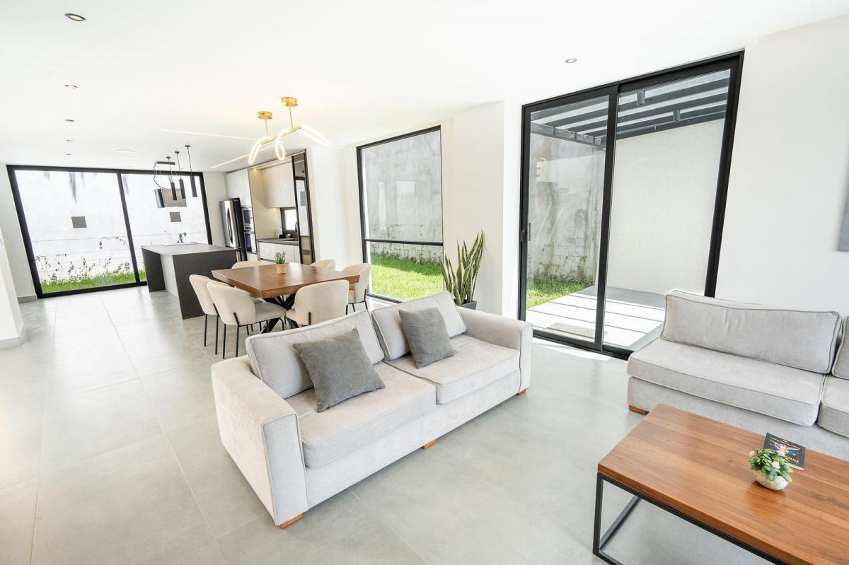 Cumbaya, Ruta Viva, Casa por Estrenar, Piscina, Gimnasio, Areas Verdes — imagen 10