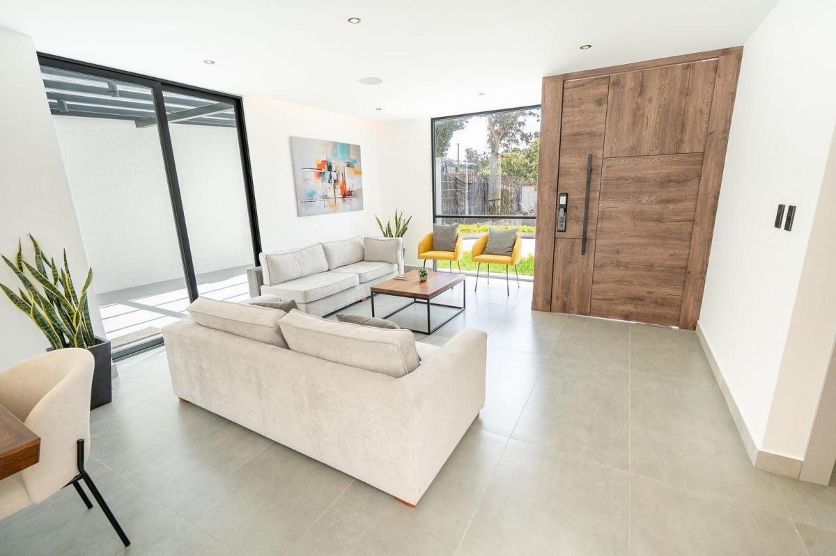 Cumbaya, Ruta Viva, Casa por Estrenar, Piscina, Gimnasio, Areas Verdes — imagen 9