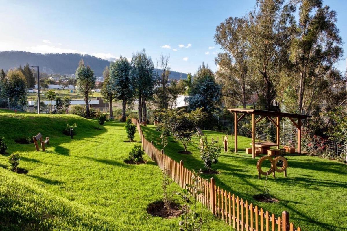 Venta de Terreno en Cumbayá en Urbanizcaión de Lujo Orizzonte Av — imagen 4