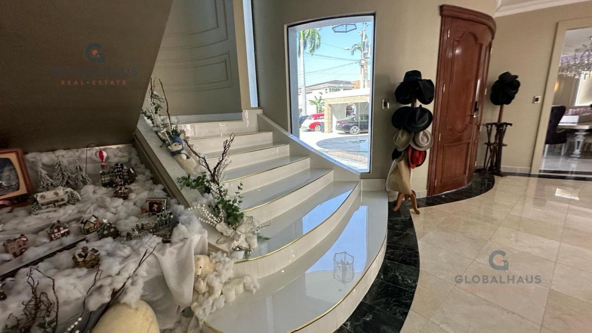 Venta de Casa con 6 Habitaciones en Vía a Samborondón, Urbanizacion Privada V. B. Guayas — imagen 2
