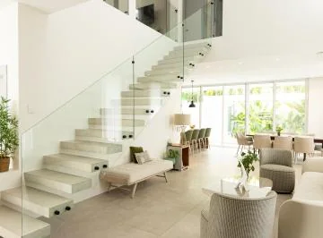 Hermosa Casa en Venta, Urbanización Isla Celeste, Estribor, Diagonal Al Río, Guayas — imagen 4
