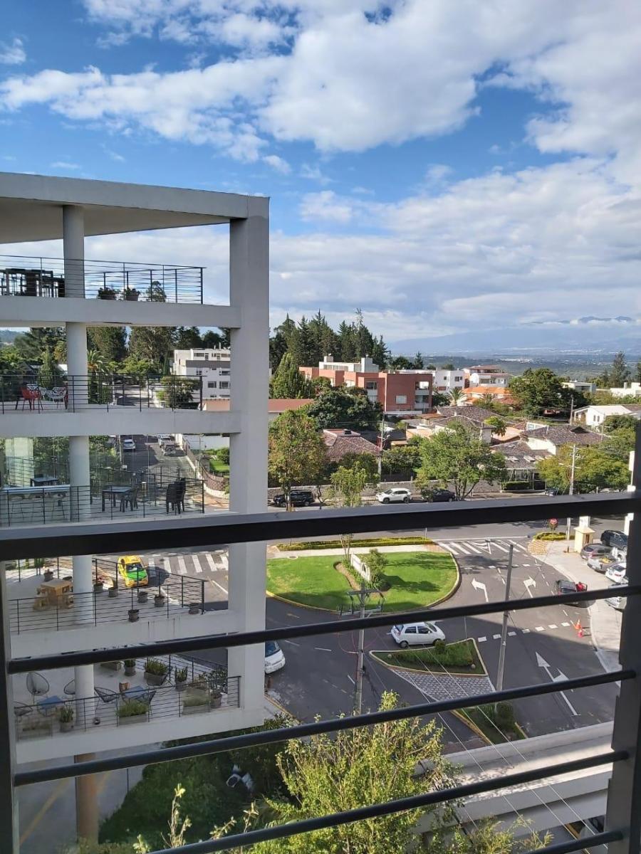Vendo Duplex 174 m², 2 Dorm., Estudio, Terraza Privada, Cumbayá — imagen 2