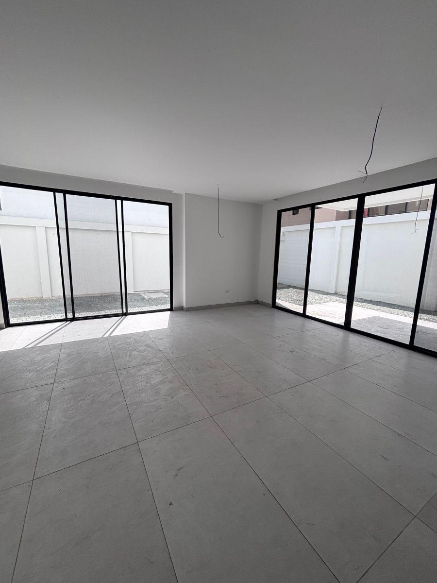 De Estreno en Venta - Casa en Los Primeros Km de Samborondón, Guayas — imagen 9
