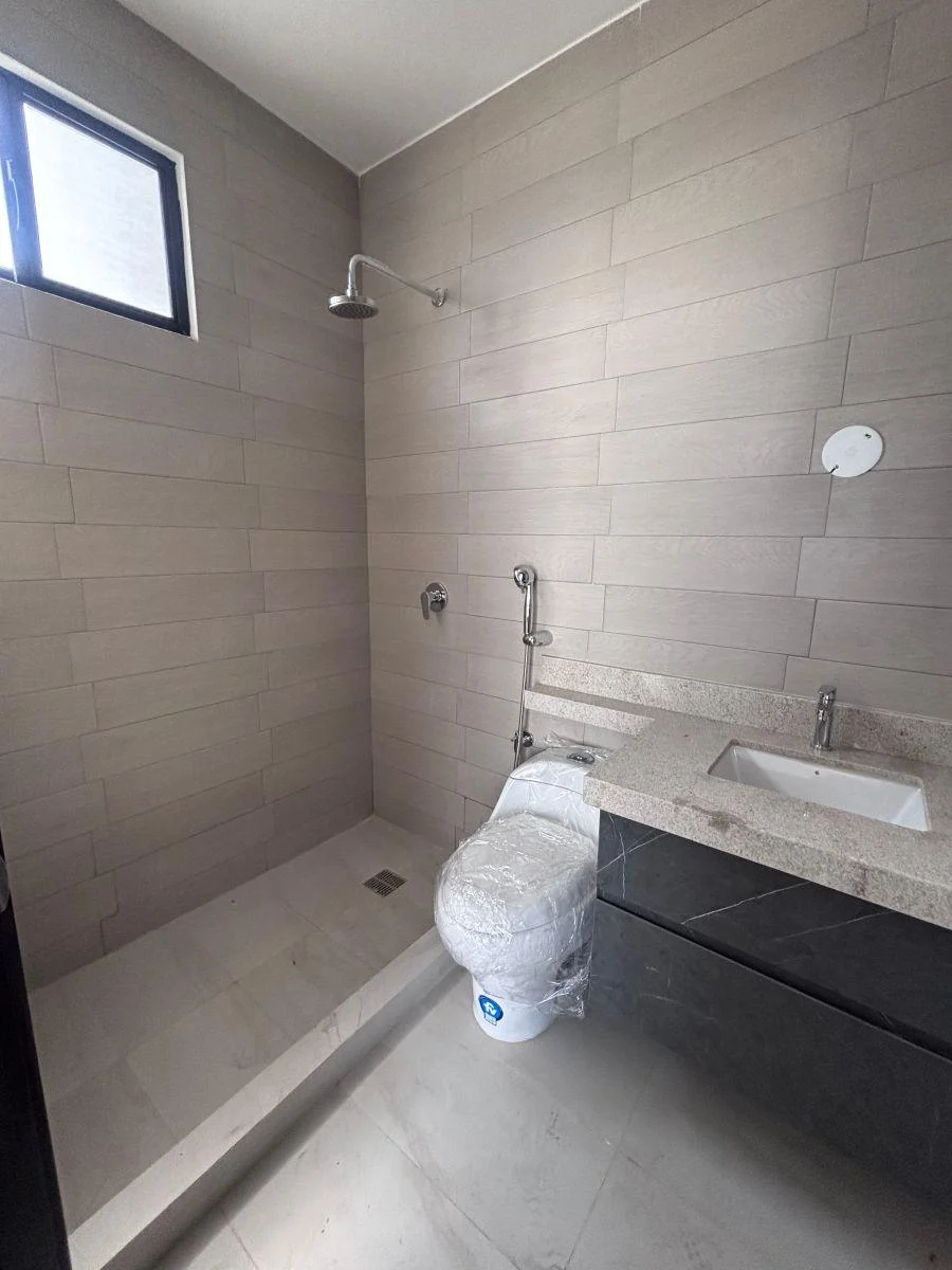 De Estreno en Venta - Casa en Los Primeros Km de Samborondón, Guayas — imagen 8
