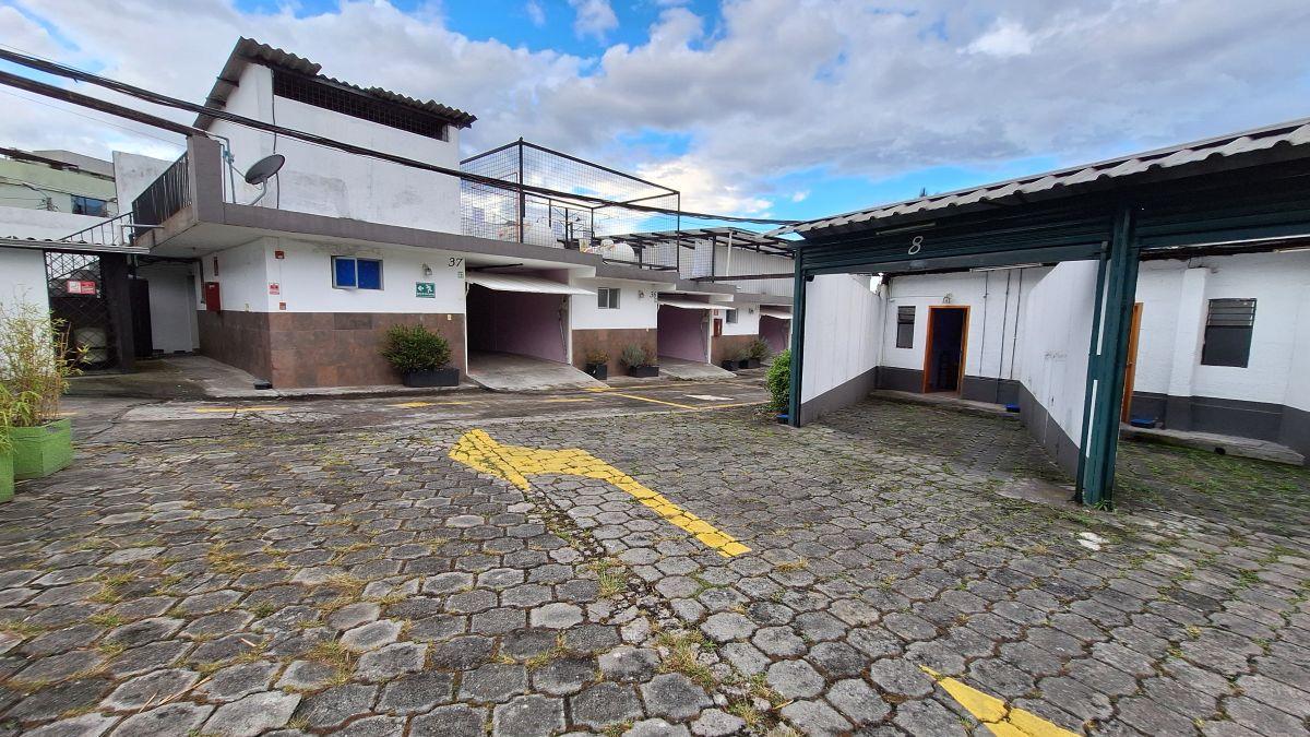Venta Automothel 1600 Construccion 3000 m Frente Hospital Iess Quito — imagen 2