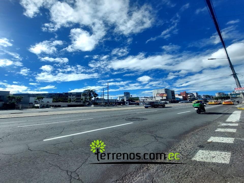 Venta Terreno con Casa 898 m² Quito Tenis Granda Centeno Uso Múltiple — imagen 5