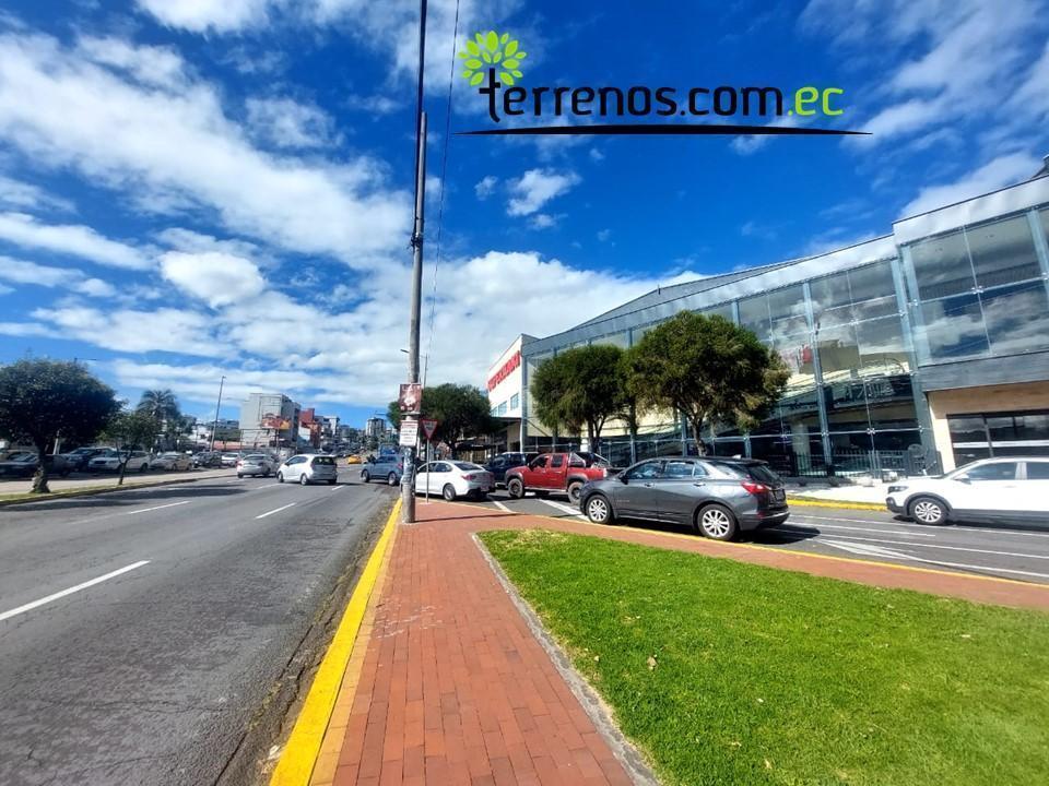 Venta Terreno con Casa 898 m² Quito Tenis Granda Centeno Uso Múltiple — imagen 3