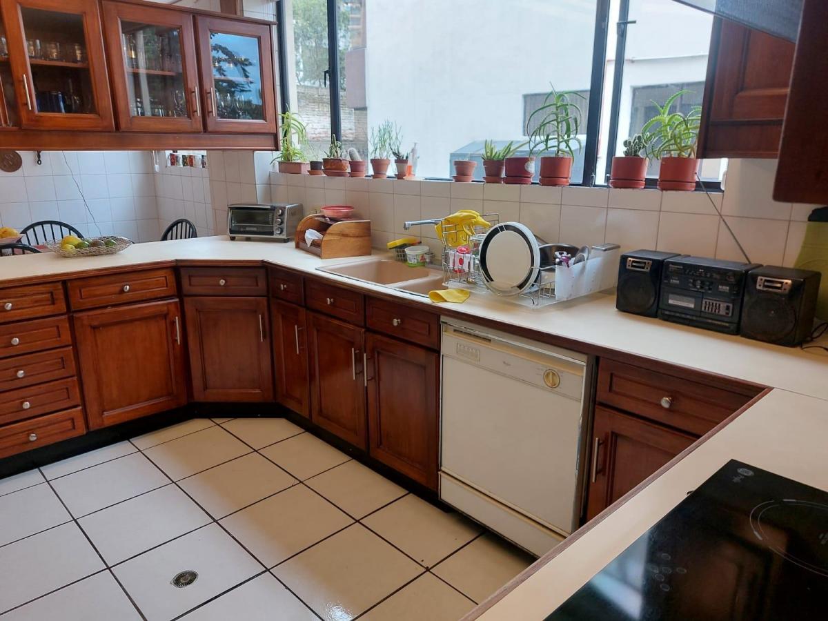 - Vendo - Departamento - Quito - Tenis - Parque - Azkúnaga - 341 m² - $240.000 — imagen 3