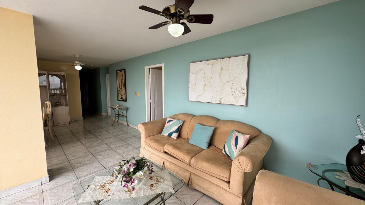 Departamento Frente Al Mar en Venta en Chipipe, Salinas — imagen 9