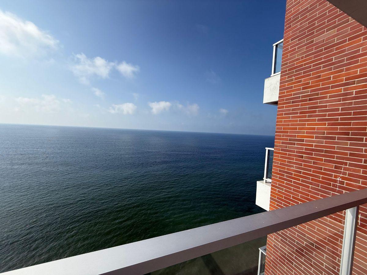 Amplio Departamento en Venta Frente Al Mar en Manta, Manabí — imagen 8