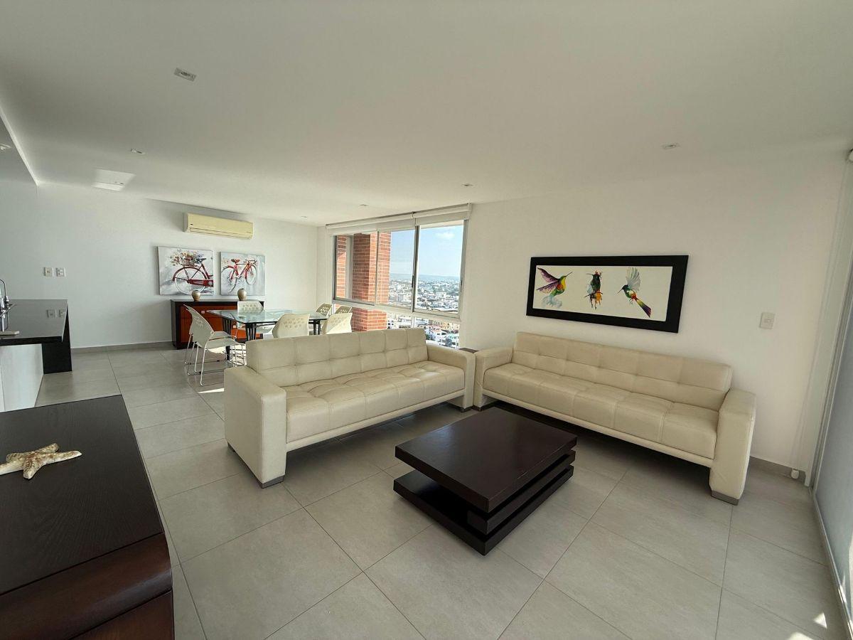 Amplio Departamento en Venta Frente Al Mar en Manta, Manabí — imagen 6