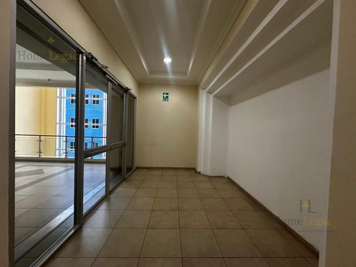 Venta de Oficina en Edificio El Torreón, Puerto Santa Ana Am, Guayas — imagen 2