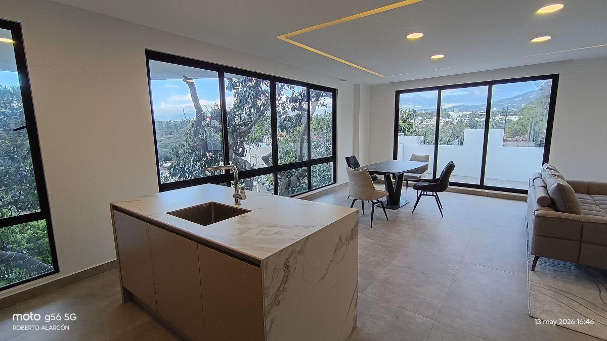 Departamento de Venta de 110 m² con 2 Habitaciones en Cumbayá — imagen 2
