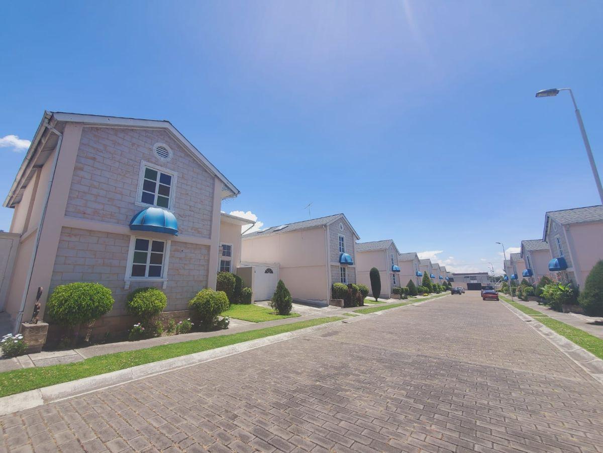 Venta Casa en La Armenia – Parque Metropolitano | Valle de Los Chillos | Urbanización Privada — imagen 9