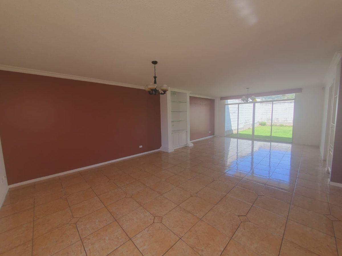 Venta Casa en La Armenia – Parque Metropolitano | Valle de Los Chillos | Urbanización Privada — imagen 4