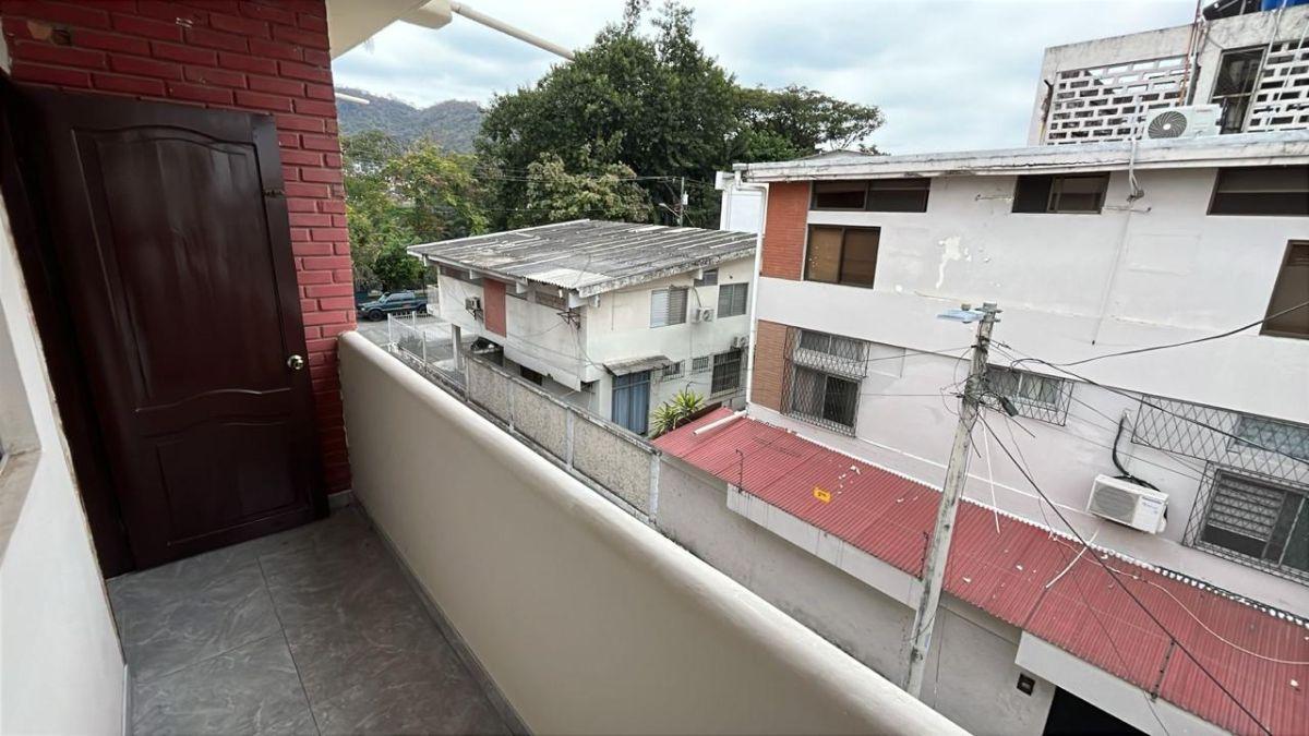 Departamento de 102 m² con 2 Dorm. en Venta en Urdesa Jhoa, Guayas — imagen 9