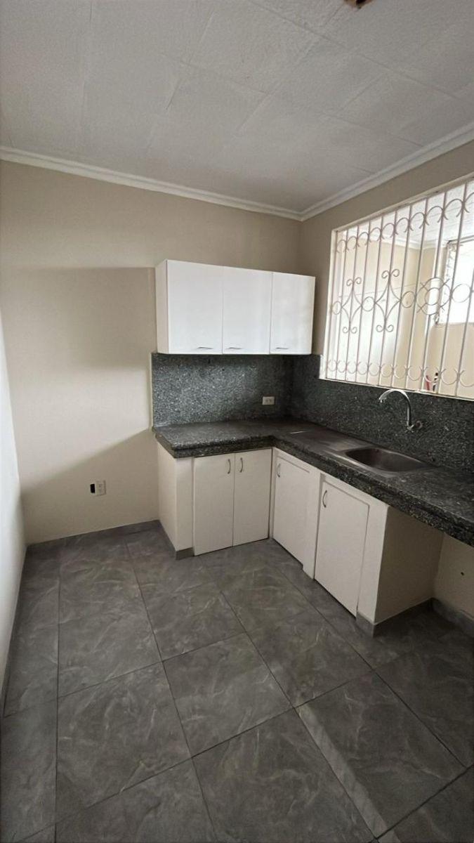 Departamento de 102 m² con 2 Dorm. en Venta en Urdesa Jhoa, Guayas — imagen 7