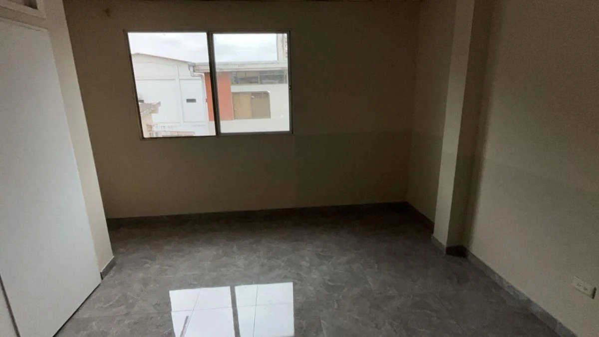 Departamento de 102 m² con 2 Dorm. en Venta en Urdesa Jhoa, Guayas — imagen 3