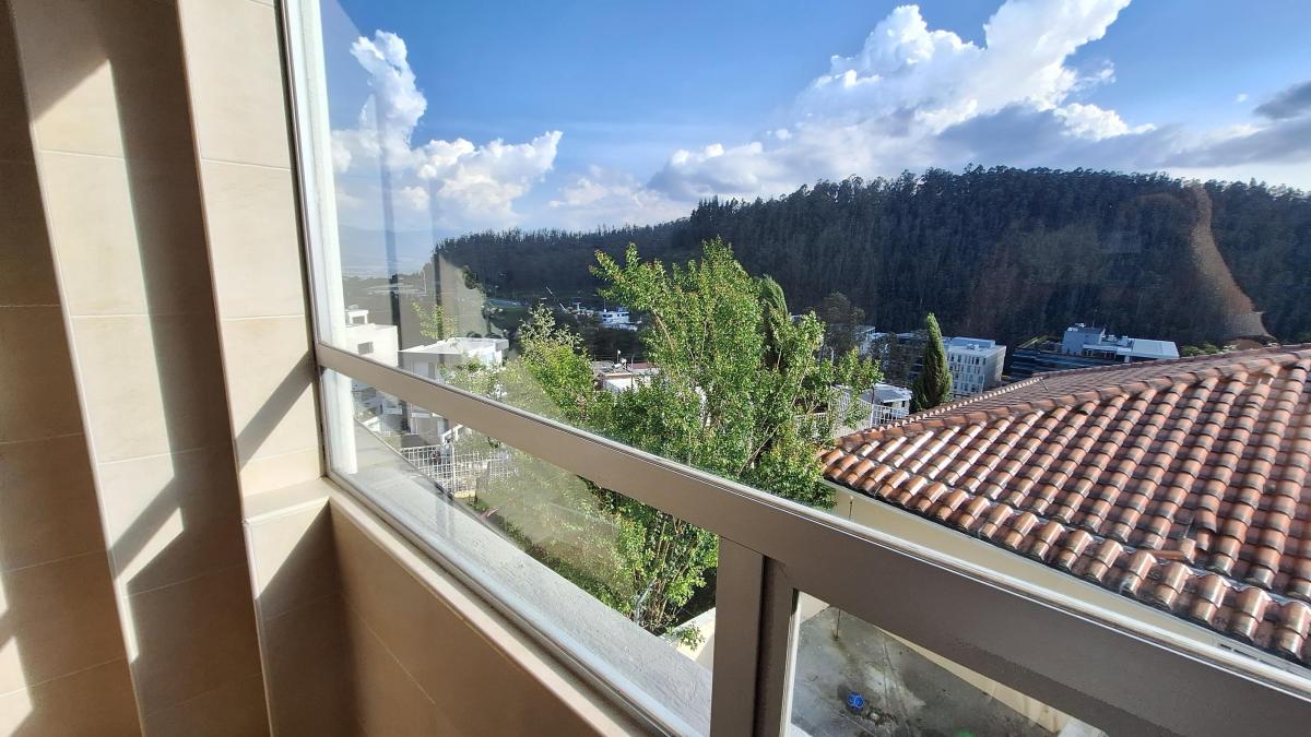 Vendo Dpto 3 Dorm 3 Baños Mas Balcon Bromelias 2 Parqueaderos — imagen 10
