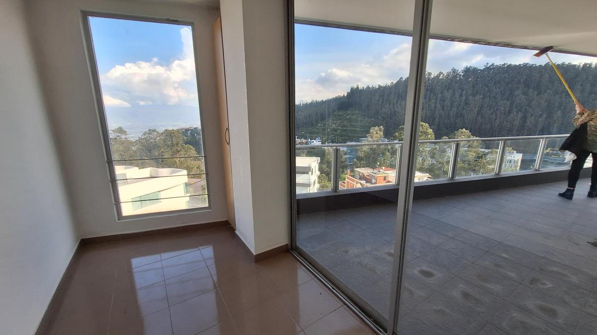 Vendo Dpto 3 Dorm 3 Baños Mas Balcon Bromelias 2 Parqueaderos — imagen 7