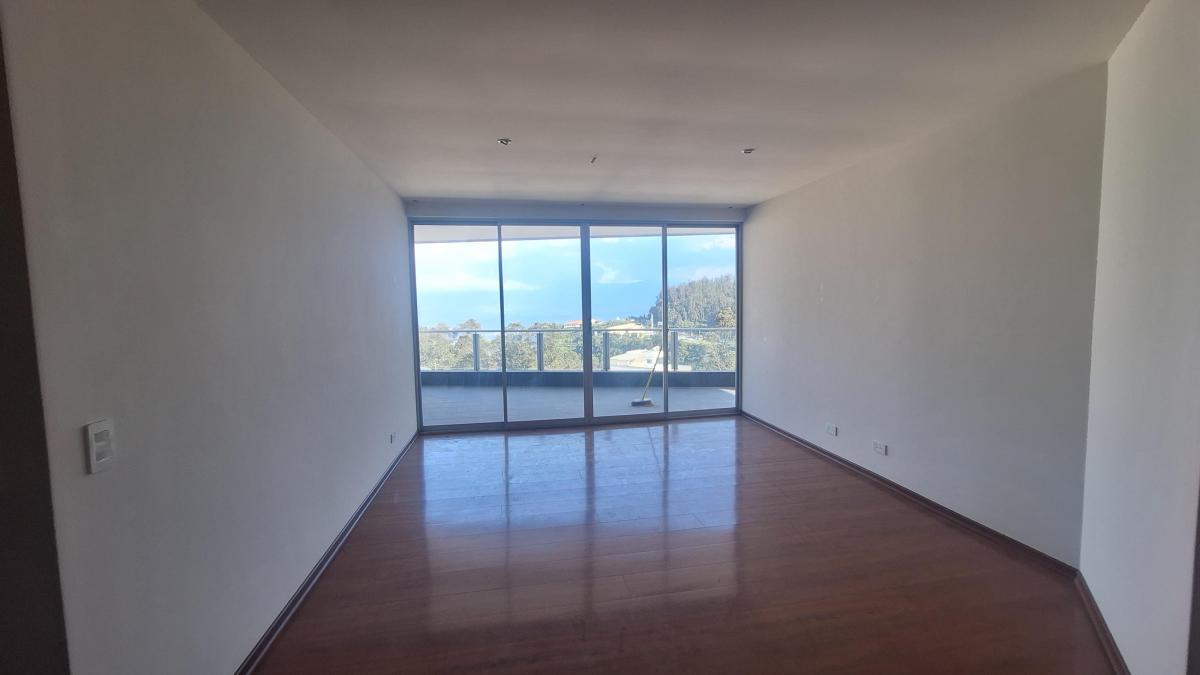 Vendo Dpto 3 Dorm 3 Baños Mas Balcon Bromelias 2 Parqueaderos — imagen 6