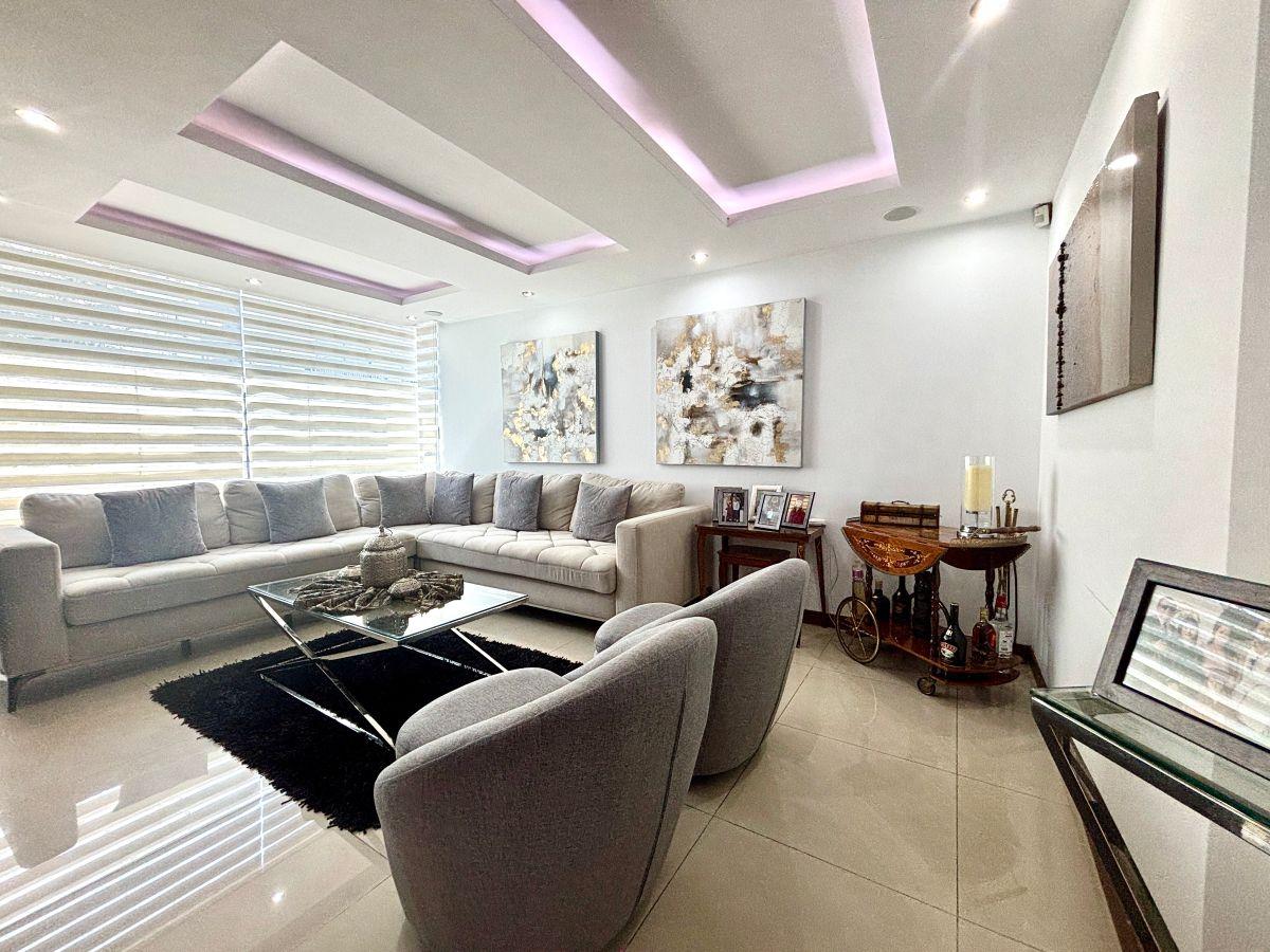 Linda Casa en Venta Sector La Primavera II - Cumbayá — imagen 8