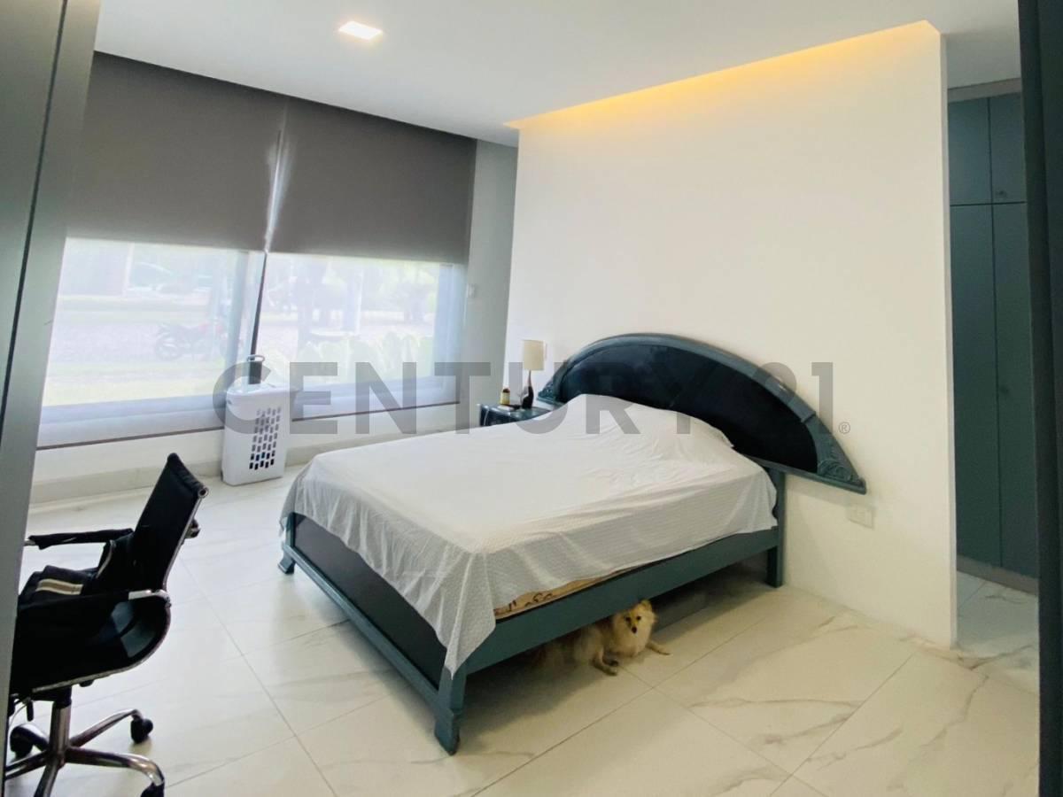 Venta Casa con Piscina en Isla Mocolí, Samborondón, Guayas — imagen 2