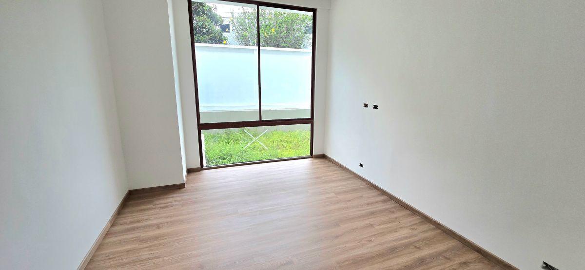 Se Vende Departamento en Cumbayá — imagen 6