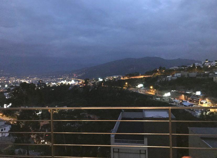 Venta Hermoso Departamento Penthouse Cumbaya en Urbanización — imagen 8