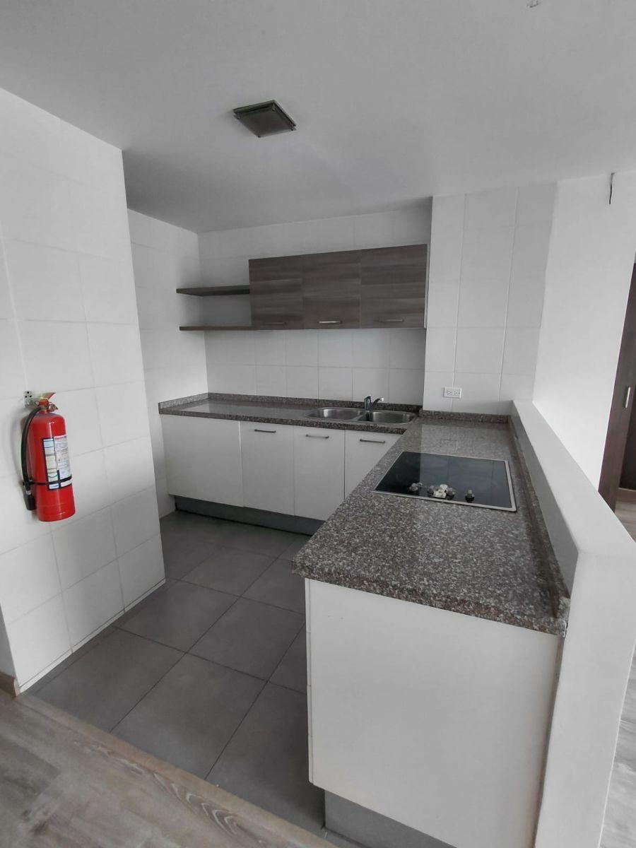 Lindo Departamento de 2 Dorm. en Rumipamba, Cerca de La Ute y Parque Carolina — imagen 7