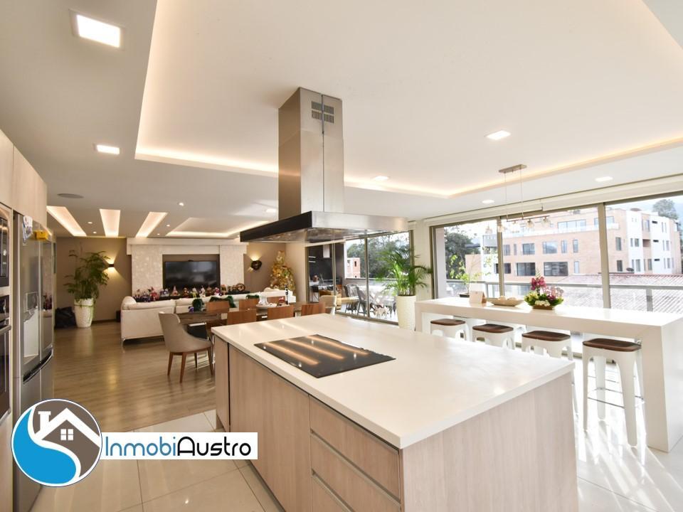 Av Ordoñez Lazo, Venta de Penthouse con Acabados de Lujo, Azuay — imagen 10