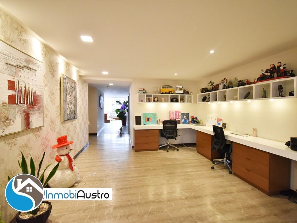 Av Ordoñez Lazo, Venta de Penthouse con Acabados de Lujo, Azuay — imagen 4