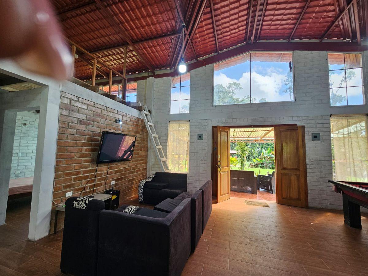 Casa en Venta – Urbanización Laureles I, Pedro Vicente Maldonado — imagen 8