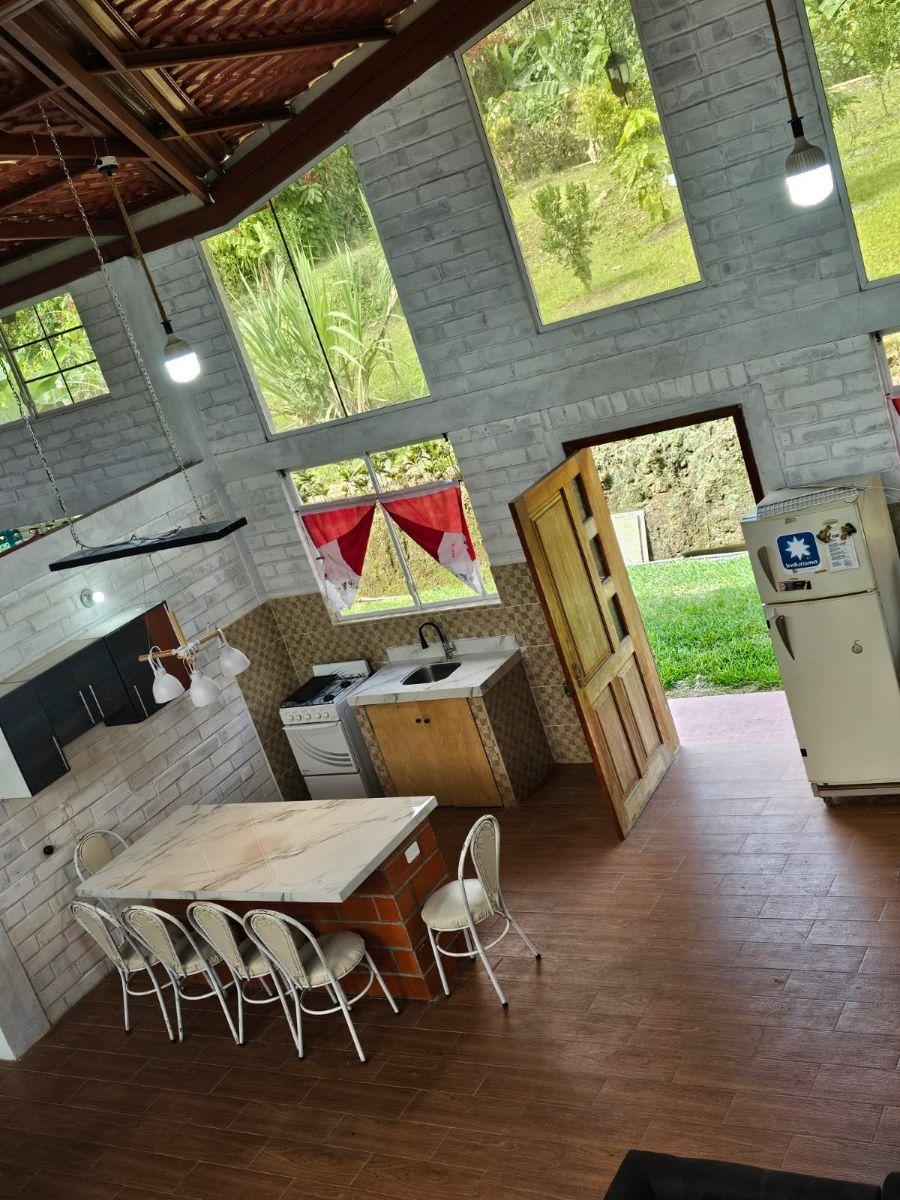 Casa en Venta – Urbanización Laureles I, Pedro Vicente Maldonado — imagen 7