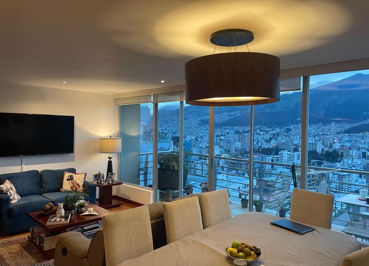 Vendo, González Suárez Apartamento, 2 Dorm., Garajes, Balcón, Vista Inigualable! — imagen 8