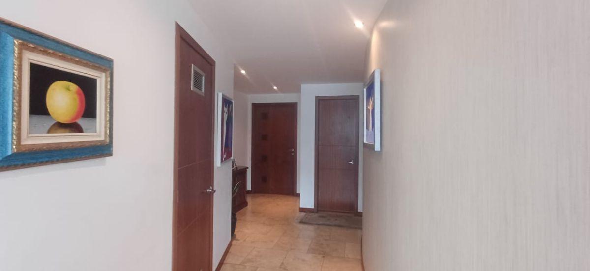 Vendo, González Suárez Apartamento, 2 Dorm., Garajes, Balcón, Vista Inigualable! — imagen 6