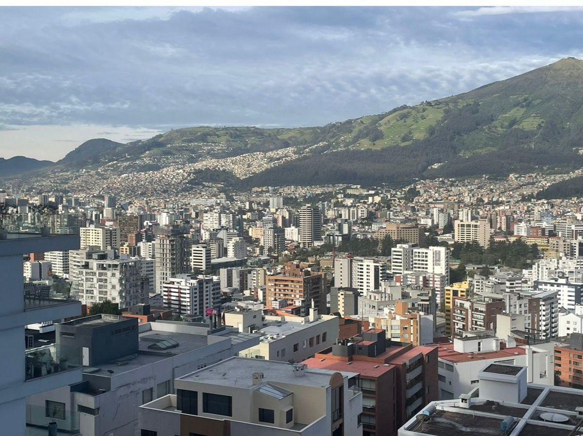 Vendo, González Suárez Apartamento, 2 Dorm., Garajes, Balcón, Vista Inigualable! — imagen 5