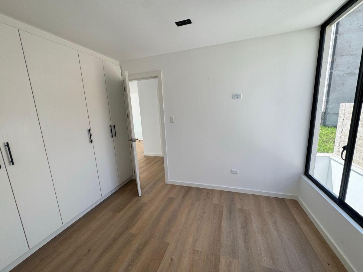 Casa a Estrenar de Venta en San Miguel de Conocoto. Provincia de Pichincha — imagen 9