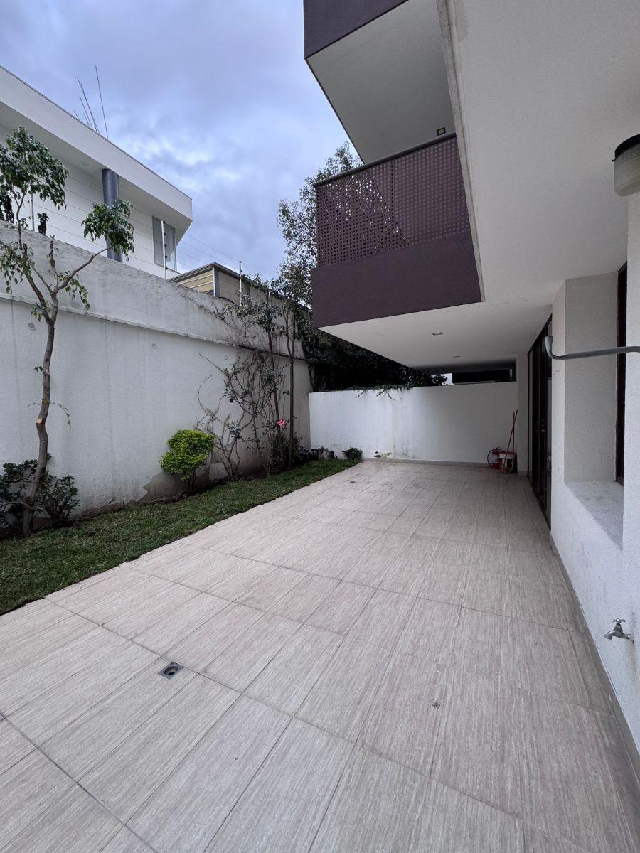 Vendo Departamento en La Mejor Zona de Cumbaya Dept 2 Dorm. 140 m Más 100 m de Patio — imagen 2